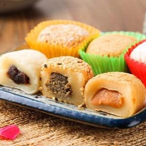 Assorted Mochi Ball (Peanut, Red Bean, Sesame)